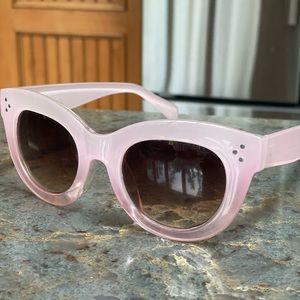 Brand: AJ Morgan from Anthropologie hombre pink over sized cat eye sunglasses
